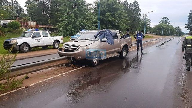 Así quedó la camioneta que protagonizó el accidente fatal esta mañana en Concordia. 
