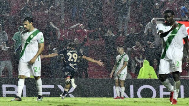 Argentinos ganó bajo la lluvia en La Paternal. Argentinos ganó bajo la lluvia en La Paternal.