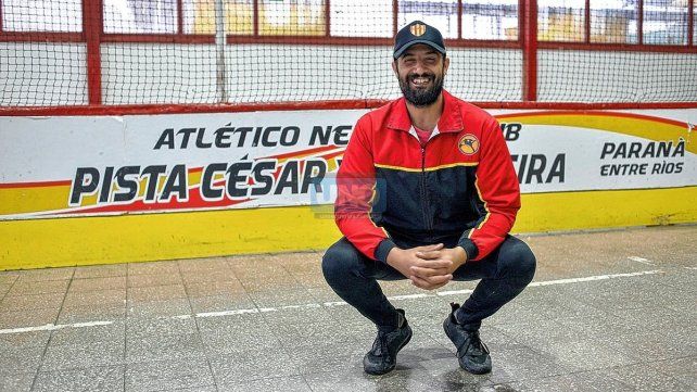Pedro Dassetto, director técnico de la Primera Damas. Pedro Dassetto, director técnico de la Primera Damas.