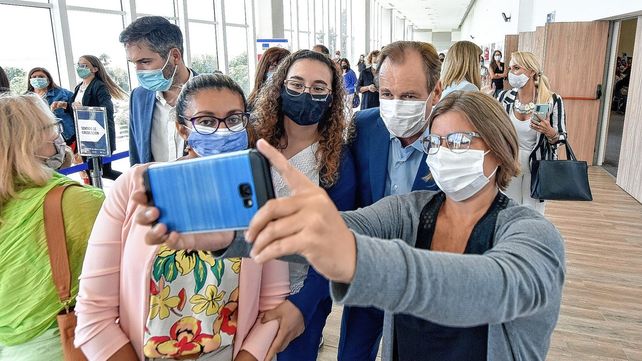 Bordet se refiri&oacute; a los salarios de los docentes en la apertura del congreso de educaci&oacute;n.