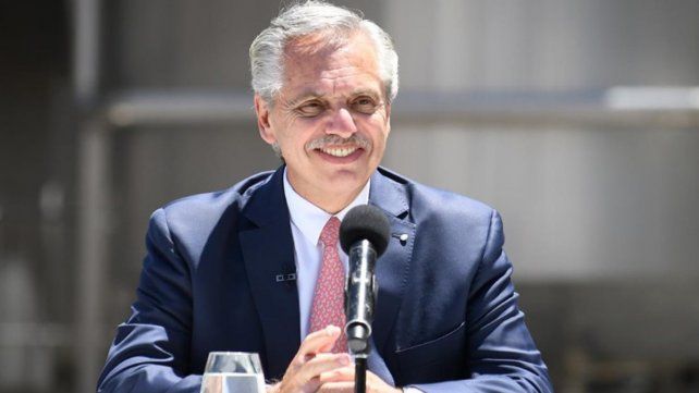 El Presidente Alberto Fernández anunció su decisión por sus redes sociales.