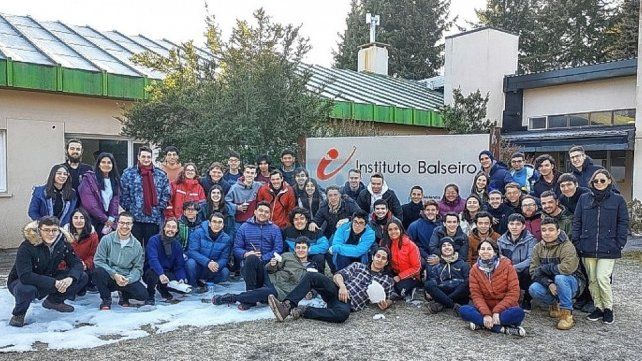 Recuerdo. Foto grupal durante el primer recreo de la clase de Matemáticas 1, el pasado 1 de agosto.