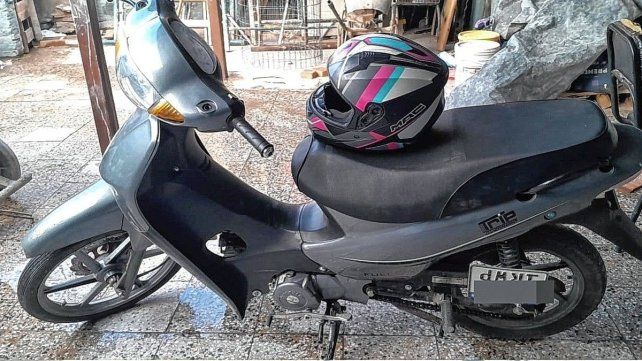 La moto secuestrada en el operativo. La moto secuestrada en el operativo.