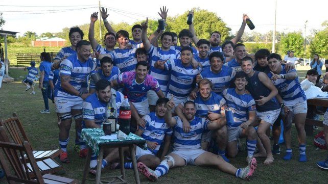 Colón RC festejó una campaña fenomenal. Colón RC festejó una campaña fenomenal.