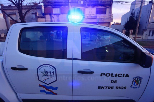La mujer alcanzó a activar el botón antipánico y la Policía logró arrestarlo.