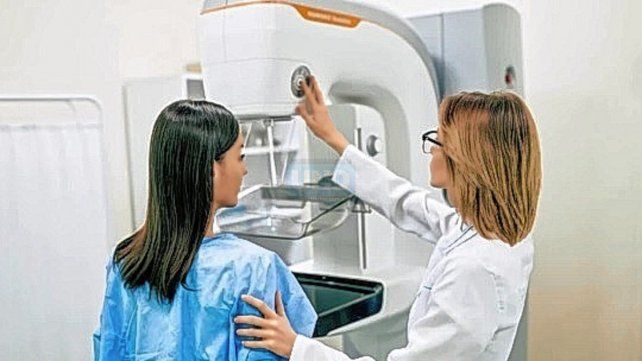 Mamografía. Mientras más temprano se detecte el cáncer de mama, mejores son las probabilidades de que el tratamiento tenga éxito.