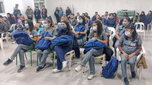Materia prima. Argentina necesita más enfermeras y enfermeros de calidad, con esa premisa se llevó adelante la entrega de material profesional.