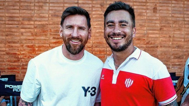 El paranaense Fabián Prestofelippo conoció a Messi y cumplió su sueño de toda la vida. El paranaense Fabián Prestofelippo conoció a Messi y cumplió su sueño de toda la vida.