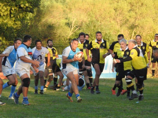 El encuentro fue para los veteranos del rugby. El encuentro fue para los veteranos del rugby.