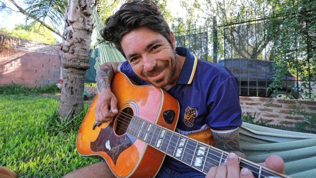 Karel Fleites, músico cubano y de Boca