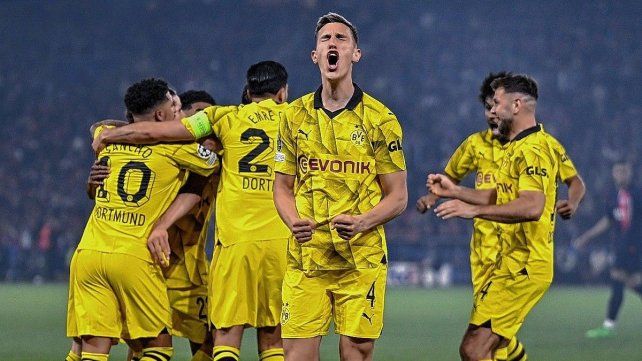 Borussia Dortmund eliminó al PSG y será el primer finalista. Borussia Dortmund eliminó al PSG y será el primer finalista.