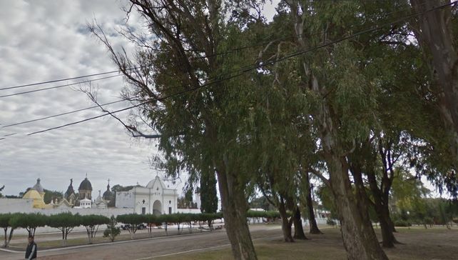 La semana pasada fumigaron el cementerio de La Paz. La semana pasada fumigaron el cementerio de La Paz.