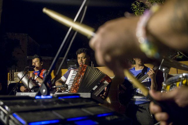 Inesperados actuará este domingo en la jornada solidaria todos por Dylan Retamal