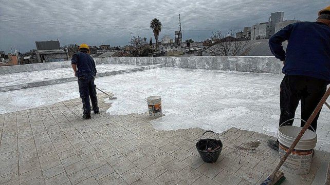 El Gobierno provincial destinó 60 mil millones de pesos en infraestructura escolar. El Gobierno provincial destinó 60 mil millones de pesos en infraestructura escolar.