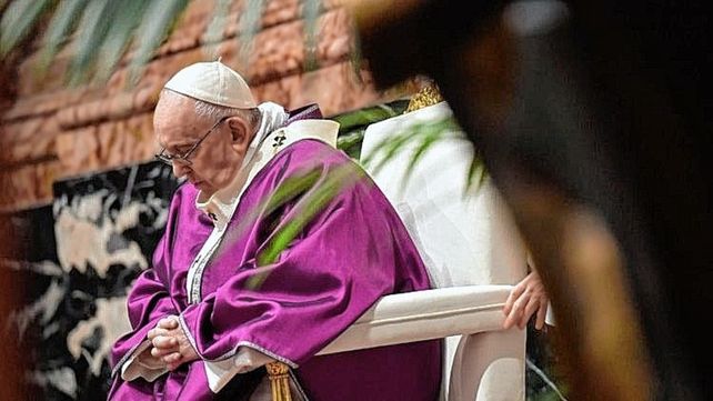Papa Francisco. El pontífice indicó que en Cuaresma se invita a los cristianos a subir una montaña elevada, transitar un camino difícil, para vivir la experiencia de la penitencia.