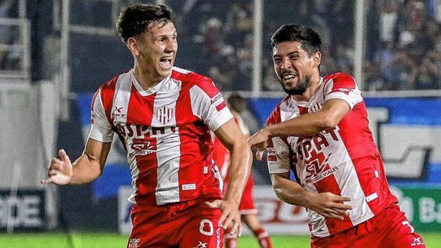 Unión ganó luego de 10 encuentros y todo el pueblo Tatengue festejó. Unión ganó luego de 10 encuentros y todo el pueblo Tatengue festejó.