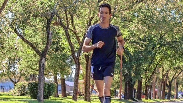 El atleta Juan Manuel Tablada se especializa en carreras de más de 100 kilómetros El atleta Juan Manuel Tablada se especializa en carreras de más de 100 kilómetros