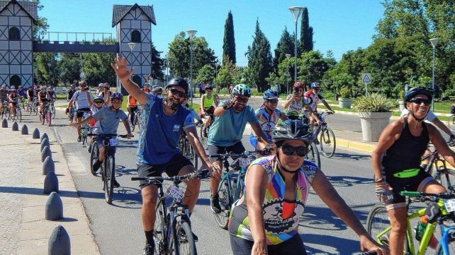 Como cada año, en Semana Santa Crespo espera una multitid de ciclistas para recorrer siete iglesias Como cada año, en Semana Santa Crespo espera una multitid de ciclistas para recorrer siete iglesias