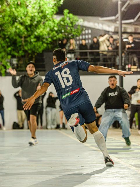 El goleador de la noche, La Pantera Dramasco. El goleador de la noche, La Pantera Dramasco.