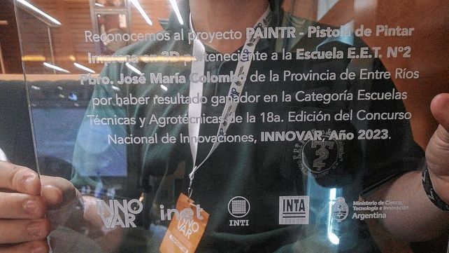 Distinción. Para los alumnos de la técnica Nº2 de Gualeguaychú. Distinción. Para los alumnos de la técnica Nº2 de Gualeguaychú.