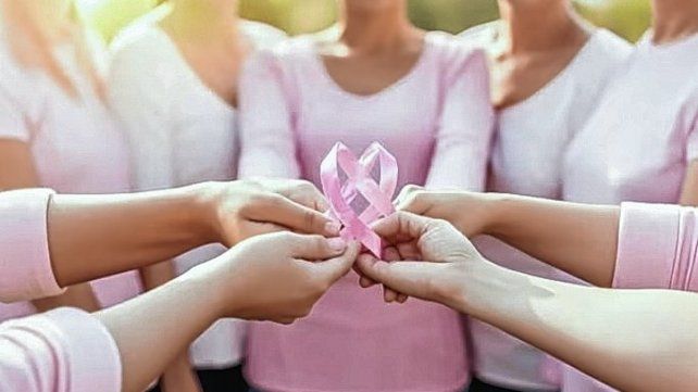 Dos encuentros. "Para abrazarnos y darnos la mano, porque la transición es mejor cuando es colectiva", indica la convocatoria. Dos encuentros. "Para abrazarnos y darnos la mano, porque la transición es mejor cuando es colectiva", indica la convocatoria.