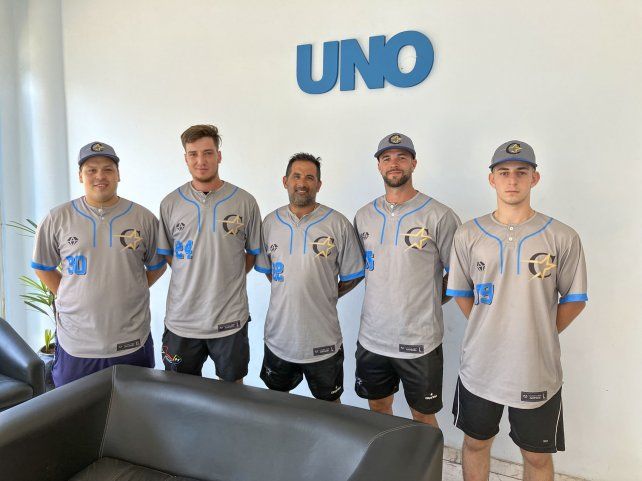 Los integrante del campeón del certamen más importante de sóftbol. Los integrante del campeón del certamen más importante de sóftbol.