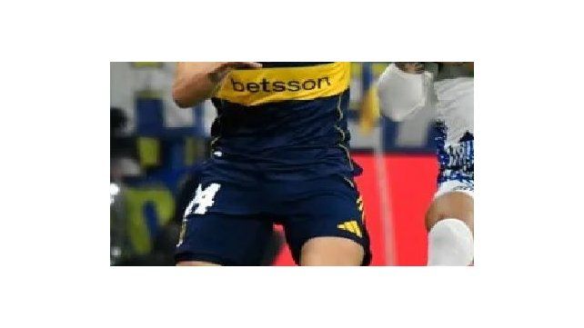 Boca y Talleres se enfrentan en La Bombonera. Boca y Talleres se enfrentan en La Bombonera.