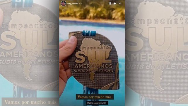 Victoria Zanolli, exhibió su medalla en su cuenta personal de Instagram.