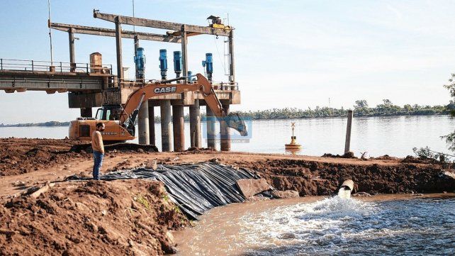 Obras en el Río Paraná