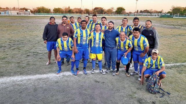 El Porvenir le cumplió el sueño a Chunchi (pantalón amarillo). El Porvenir le cumplió el sueño a Chunchi (pantalón amarillo).