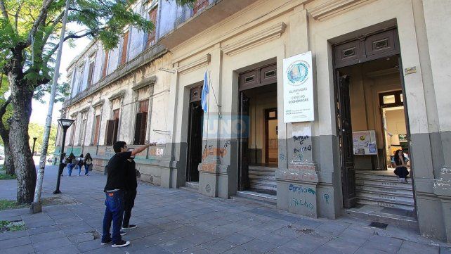 El ingreso a Ciencias Económicas en la UNER.