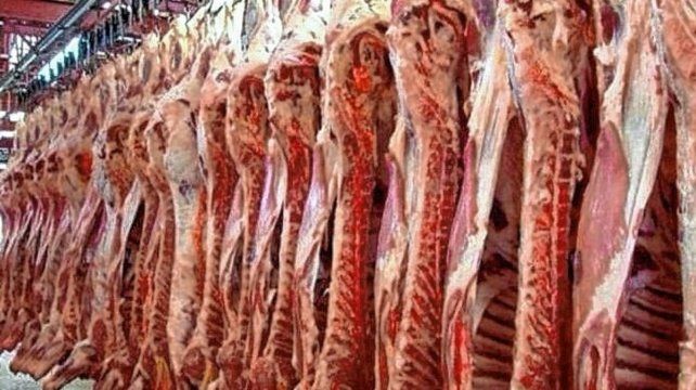 El campo anunció un paro de 7 días por el cierre de la exportación de carne vacuna