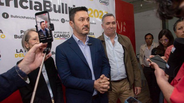 Rombolá, presidente de la Juventud Radical porteña, repudió "a Patricia Bullrich y su decisión de apoyar el autoritarismo" y pidió el apartamiento de Luis Petri Rombolá, presidente de la Juventud Radical porteña, repudió "a Patricia Bullrich y su decisión de apoyar el autoritarismo" y pidió el apartamiento de Luis Petri