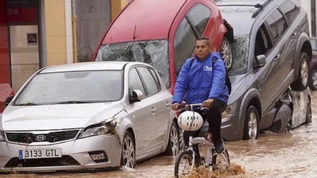 España: ascienden a más de 60 los muertos por devastadoras inundaciones en Valencia España: ascienden a más de 60 los muertos por devastadoras inundaciones en Valencia