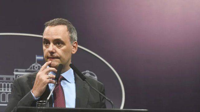 Manuel Adorni bajo la lupa: denuncias por enriquecimiento y lujos en Country Indio Cuá. Manuel Adorni bajo la lupa: denuncias por enriquecimiento y lujos en Country Indio Cuá.