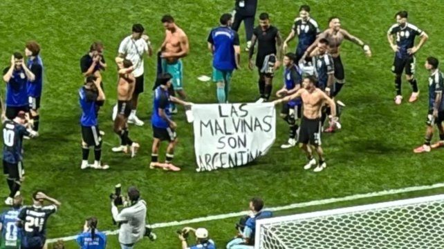 Las manifestaciones políticas están prohibidas en el reglamento de la FIFA. Las manifestaciones políticas están prohibidas en el reglamento de la FIFA.
