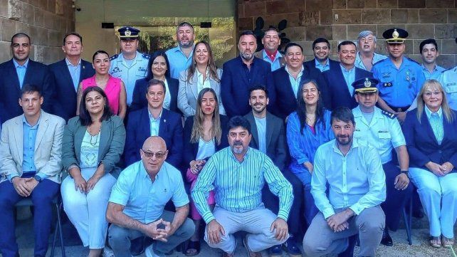 Anabella Albornoz, referente de Suma de Voluntades, estuvo en Israel y compartió experiencias comunitarias con líderes de otros países Anabella Albornoz, referente de Suma de Voluntades, estuvo en Israel y compartió experiencias comunitarias con líderes de otros países