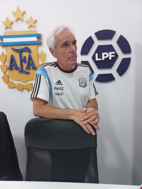 El Profe Salorio presentó la capacitación que brindará en Paraná. El Profe Salorio presentó la capacitación que brindará en Paraná.