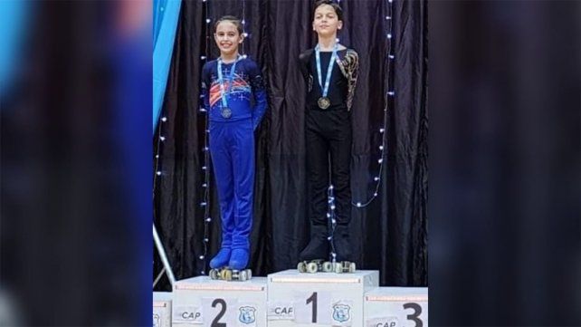 Lucas Regner tiene 10 años, practica patín artístico desde los tres años y entrena tres horas diarias