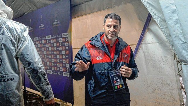 "Nuestro rival jugó el peor partido de los últimos 21 que jugó", afirmó Rodolfo de Paoli. "Nuestro rival jugó el peor partido de los últimos 21 que jugó", afirmó Rodolfo de Paoli.