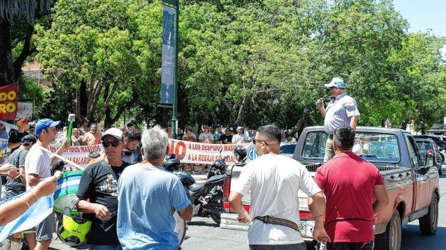 Los trabajadores de Granja Tres Arroyos se manifestaron en Concepción. Los trabajadores de Granja Tres Arroyos se manifestaron en Concepción.