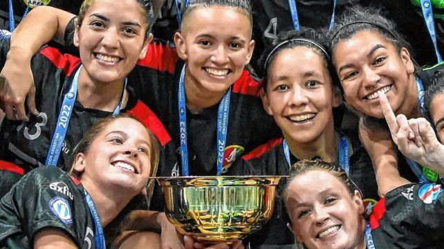 La selección femenina de Paraná es el actual campeón del futsal argentino. La selección femenina de Paraná es el actual campeón del futsal argentino.