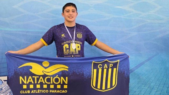 Román Retamar brilló en el agua y se quedó con la de plata. Román Retamar brilló en el agua y se quedó con la de plata.