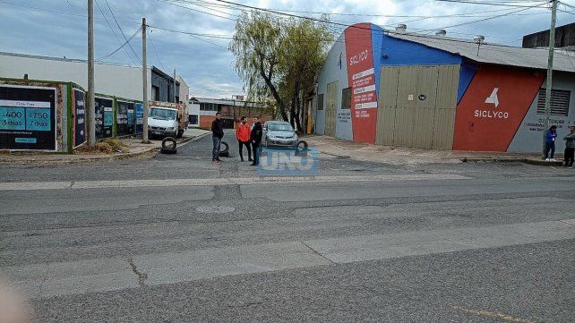 Tensión y reclamo. Las calles aledañas al super Vea, fueron cerradas.