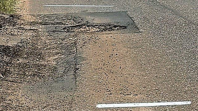 El chofer se solidarizó con el estado de la ruta. El chofer se solidarizó con el estado de la ruta.