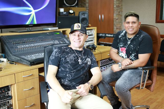 Los Lirios en Santa Fe Recording grabando pensando en el nuevo lanzamiento. UNOER/Juan Ignacio Pereira