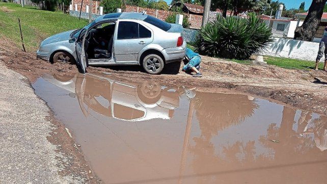 Su jurisdicción es una de las más grandes de Paraná en superficie. El acelerado crecimiento demográfico en la zona agravó algunos inconvenientes