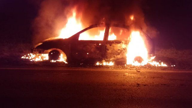auto-quemado-victoriajpg