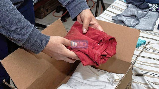 Con la llegada de las bajas temperaturas, grupos e instituciones de Paraná realizan cruzadas solidarias e invitan a colaborar con prendas en buen estado