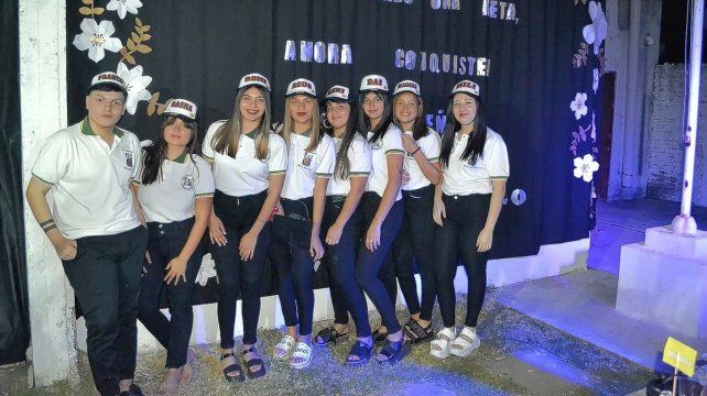 Campaña solidaria para construir más aulas en la escuela que le cambió la vida al Anacleto Medina 